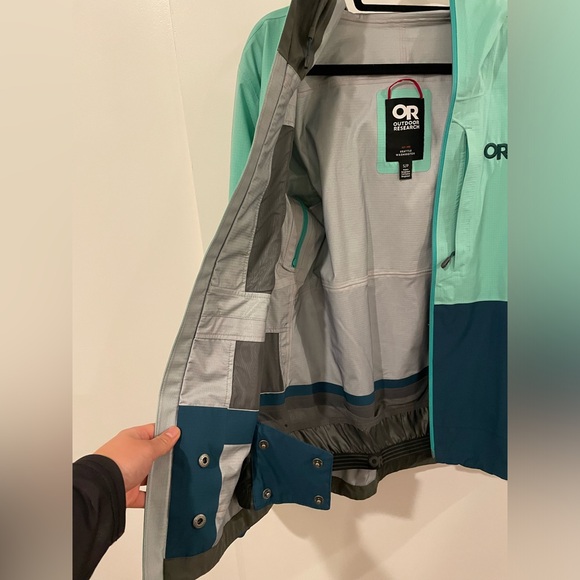 Outdoor Reception Women’s Carbide Jacket in Mint Blast/Treeline - Picture 6 of 10